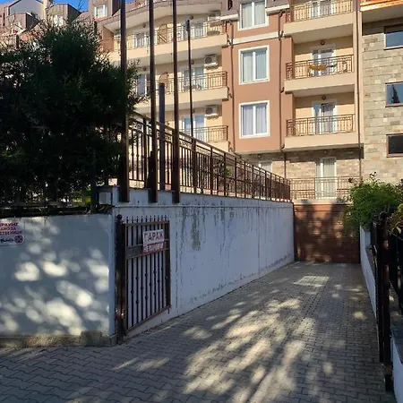 Cozy Horizont Апартаменты *